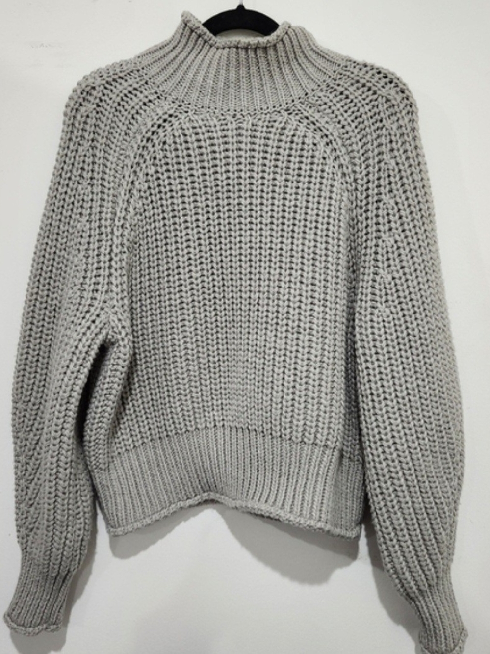 H&M Light Gray Chunky Turtleneck Sweater
